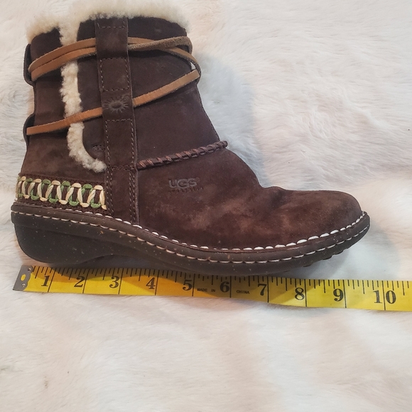 NWOT UGG Brown Boots - Picture 13 of 15